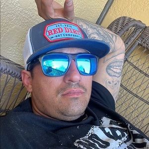 Meet your Posher, Johnross